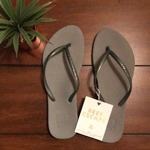 NWT Reef Escape Lux Sandals in Pewter